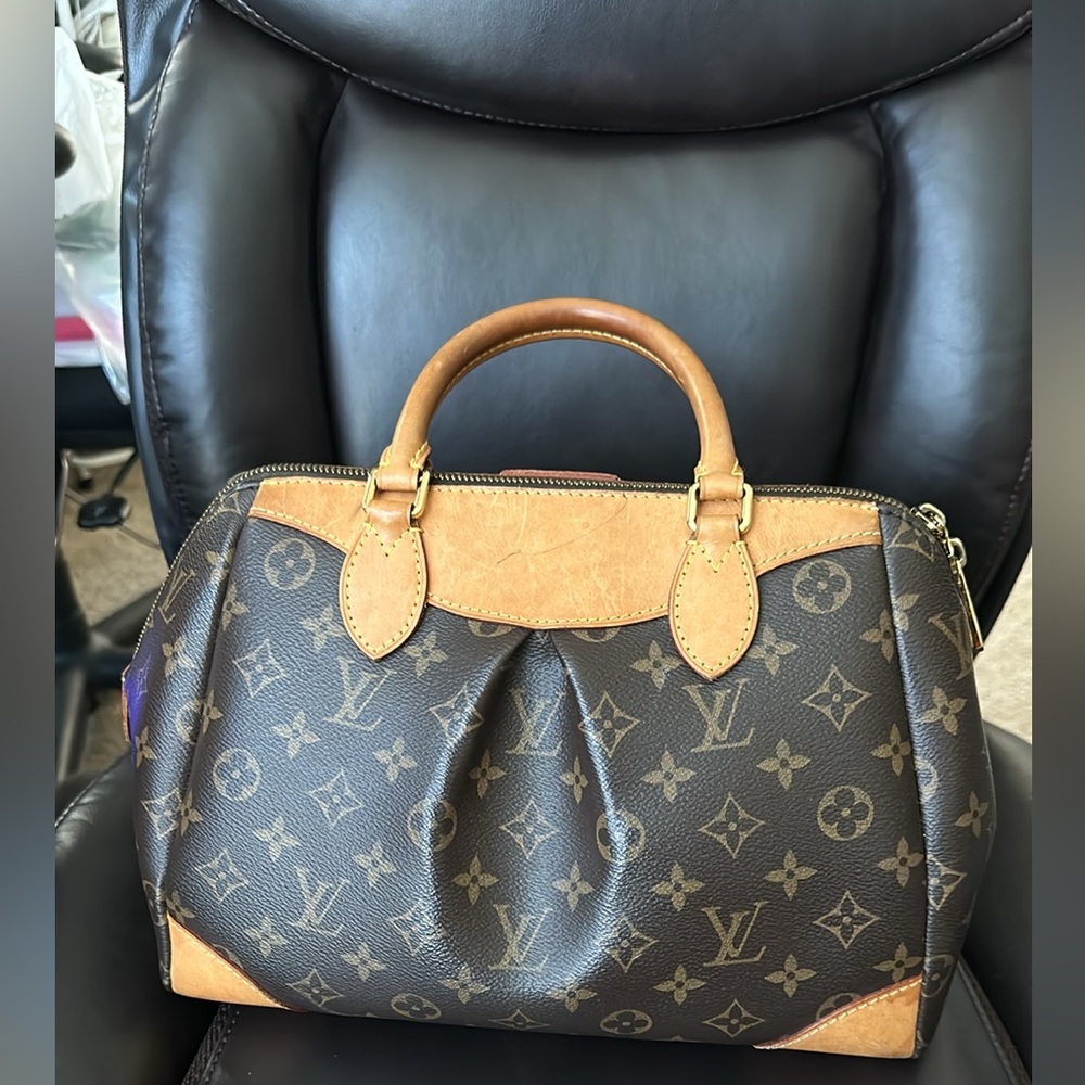 Authentic Louis Vuitton - Picture 2 of 12